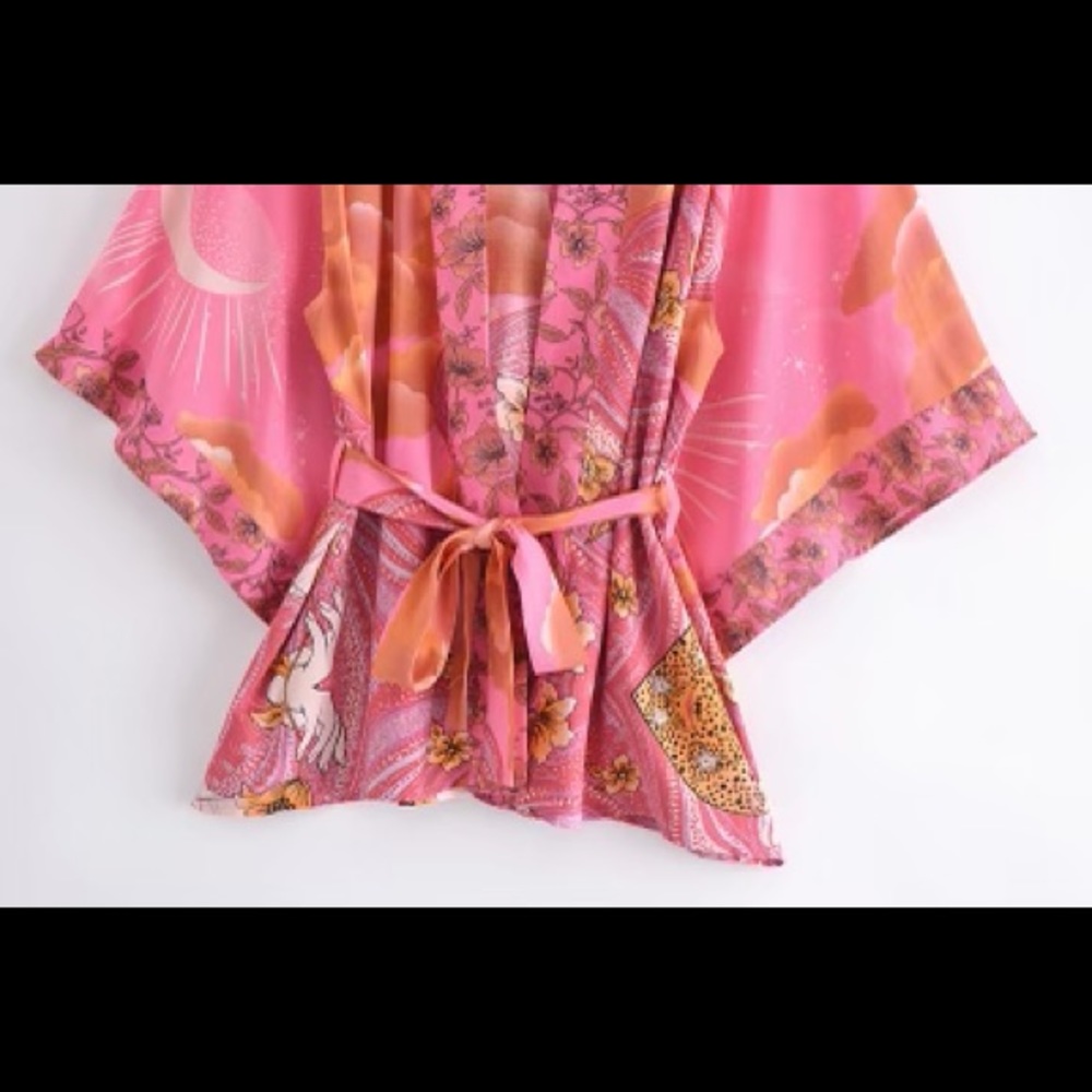 BOHEMIAN STYLE MOON PRINTED KIMONO TOP - Picture 4 of 6
